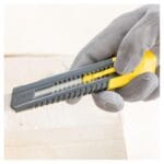 Μαχαίρι Φαλτσέτας Φαρδύ 18mm STANLEY Πλαστικό