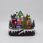 Πλατεία με Άγιο Βασίλη & Χριστουγεννιάτικο Δέντρο Με Φώς & Κίνηση Μπαταρίας 20x15x17.2cm