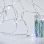 Χριστουγεννιάτικα Λαμπάκια 20 Led 5mm Ψυχρό Λευκό Διαφανές Καλώδιο Με Μπαταρίας 3XAA Χρονοδιακόπτη Προέκταση Παροχής 50cm IP20