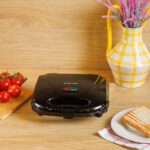 Τοστιέρα Μαύρη 800W 300-70022